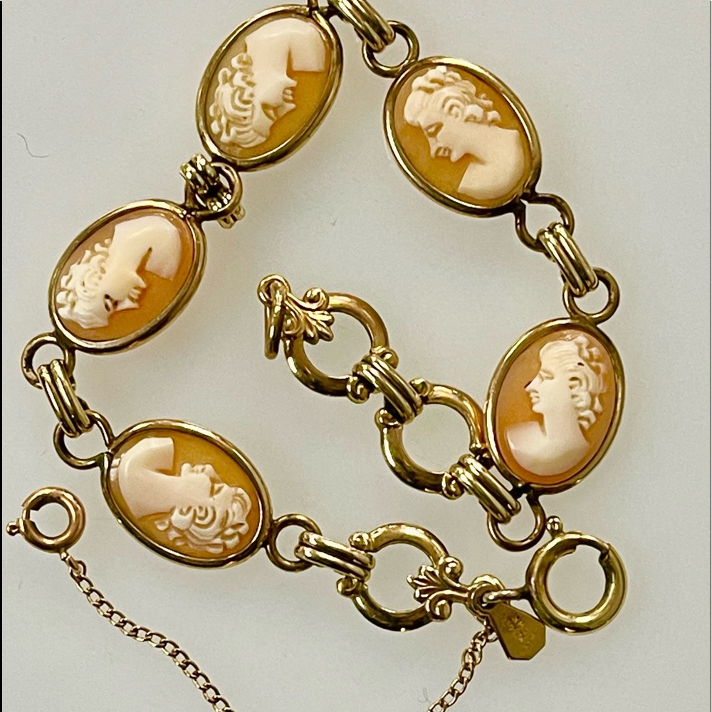 Vintage gold filled Cameo link bracelet - Picture 4 of 6